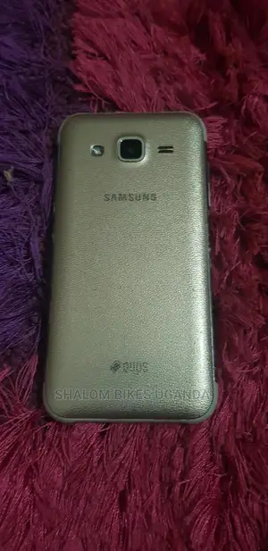 Samsung Galaxy J2 8 GB Silver