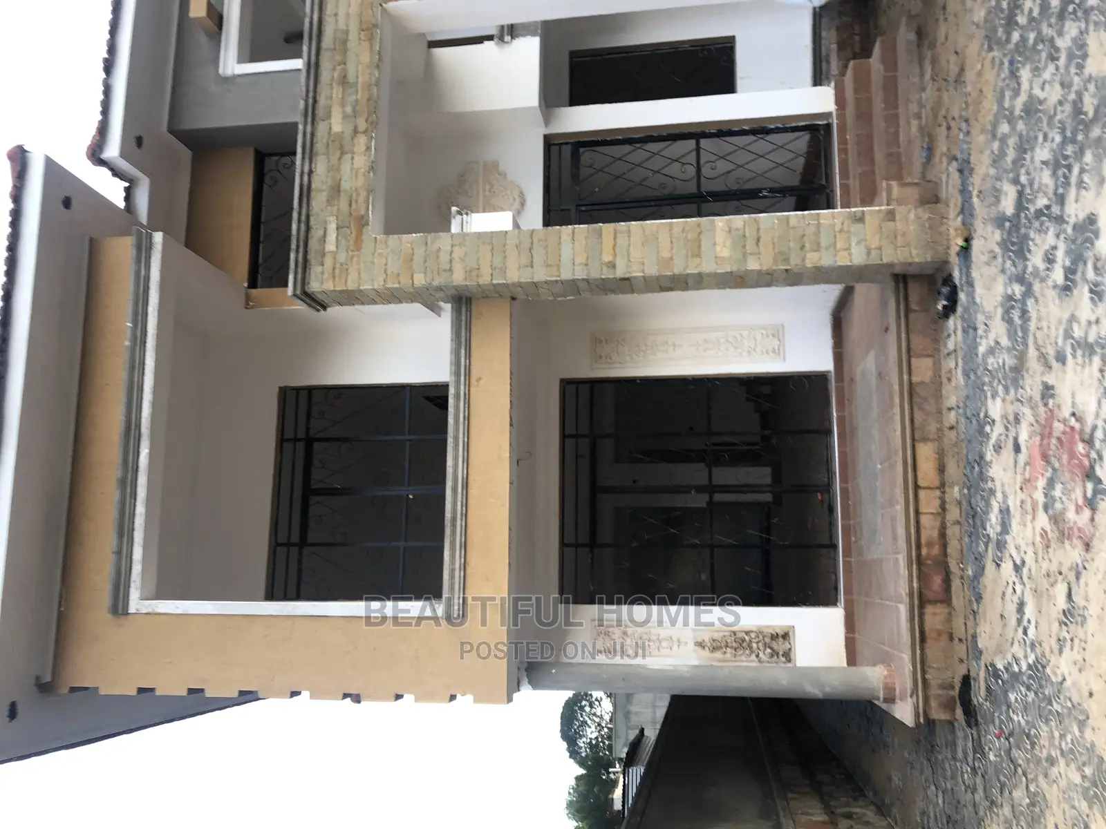 Furnished 4bdrm Duplex in Najjera, Nakawa for Sale