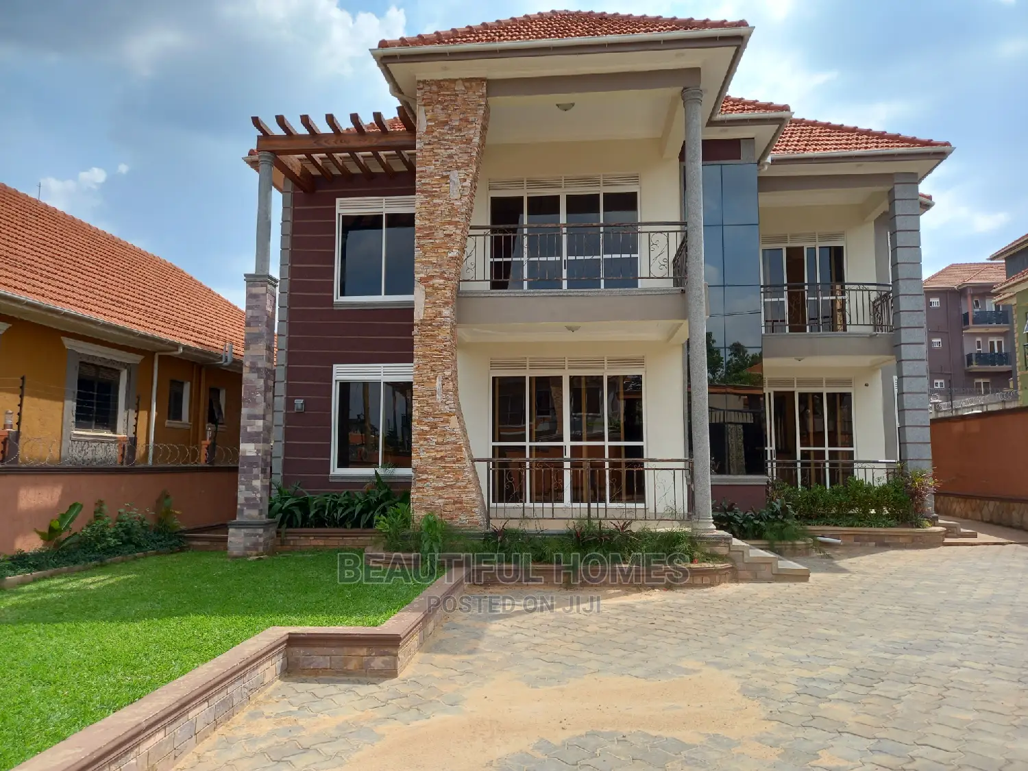 Furnished 6bdrm Mansion in Kisaasi, Central Division for Sale