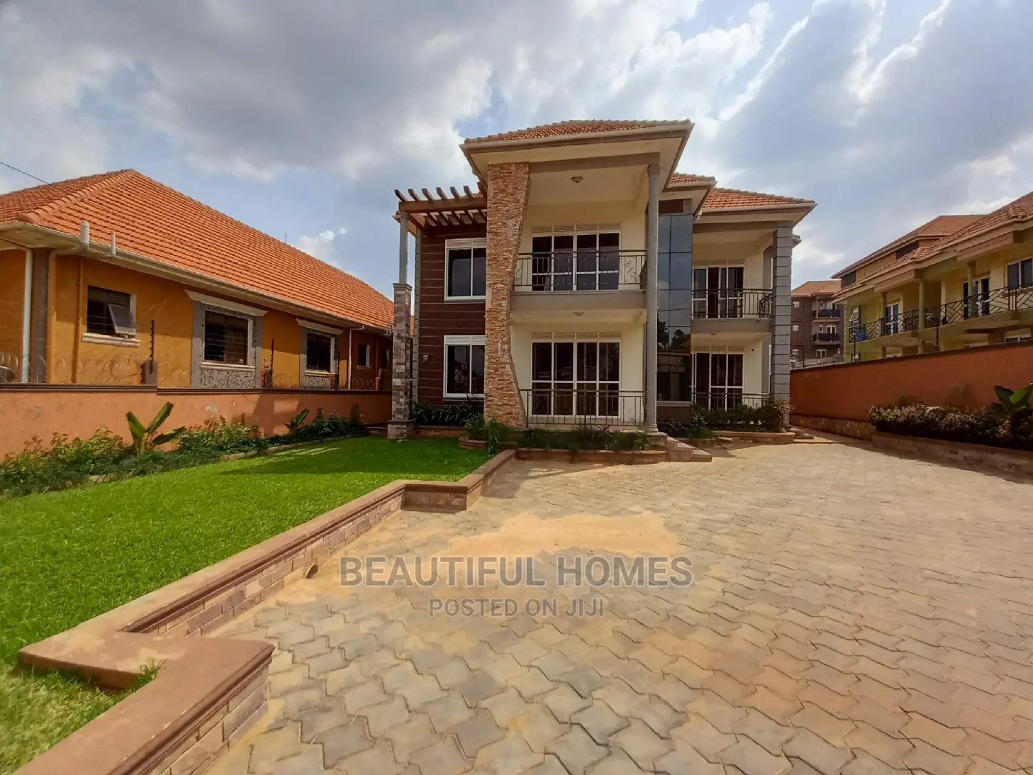 Furnished 6bdrm Mansion in Kisaasi, Central Division for Sale