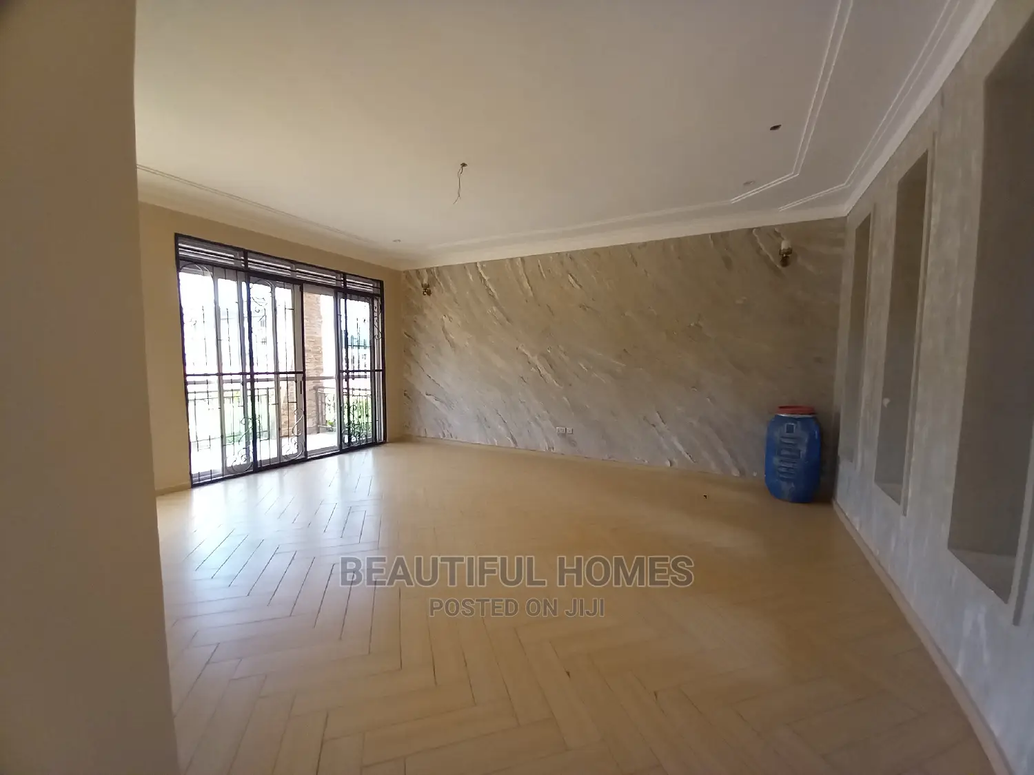 Furnished 6bdrm Mansion in Kisaasi, Nakawa for Sale