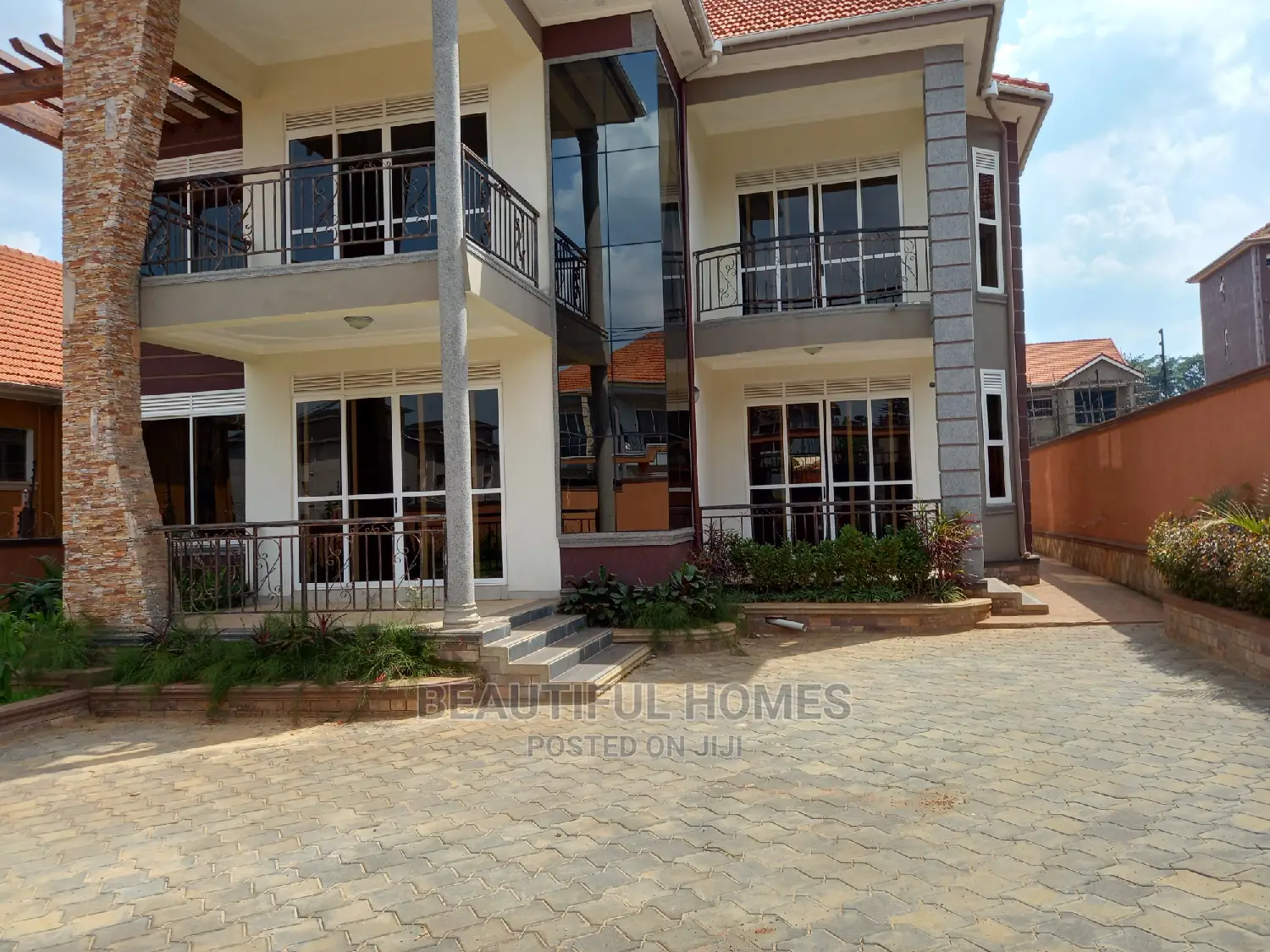 Furnished 6bdrm Mansion in Kisaasi, Nakawa for Sale