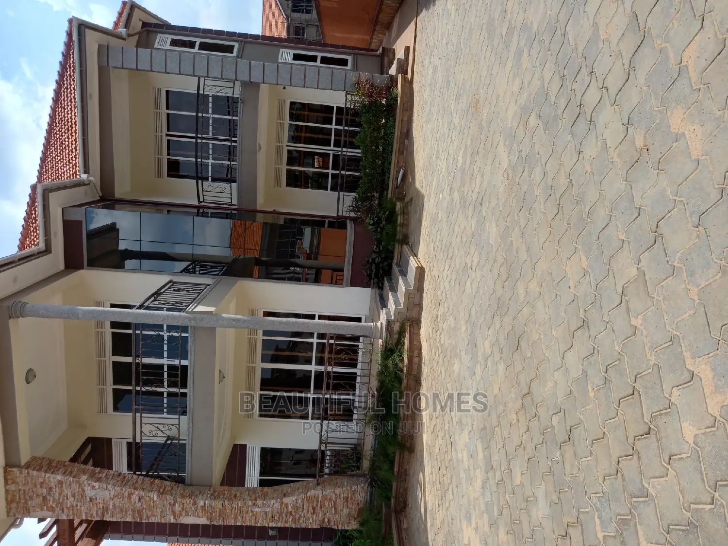 Furnished 6bdrm Mansion in Kisaasi, Nakawa for Sale