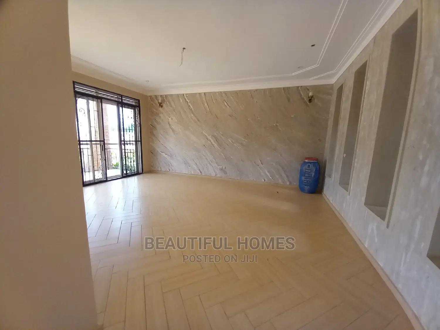 Furnished 6bdrm Mansion in Kisaasi, Nakawa for Sale