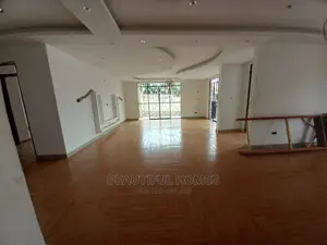 Furnished 6bdrm Mansion in Kira Corporate for Sale