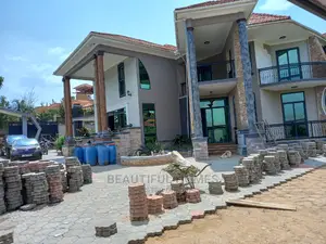 Furnished 7bdrm Mansion in Kira for Sale