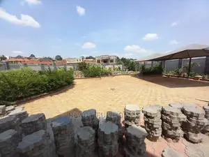 Furnished 7bdrm House in Kira for Sale