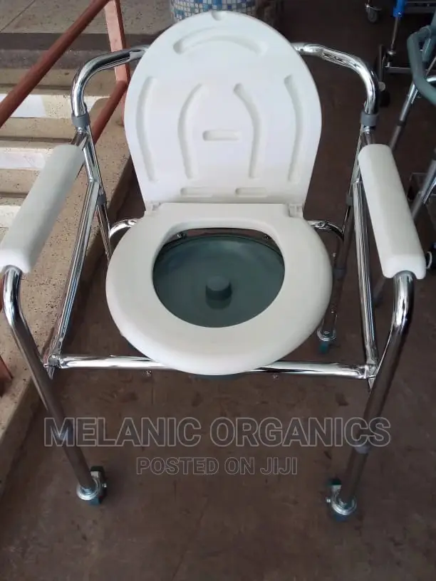 Commode Chair