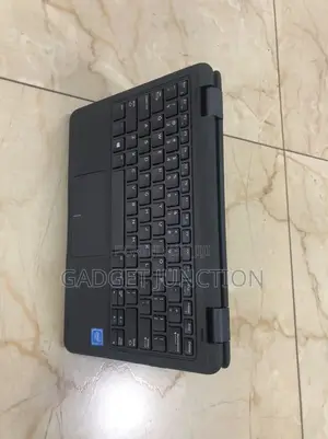 Laptop Dell 1GB Intel Celeron SSD 256GB