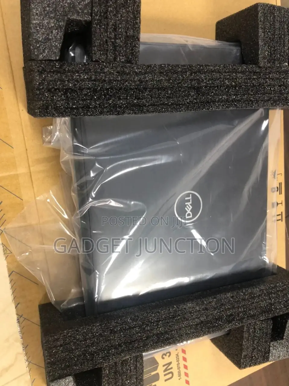 Laptop Dell 1GB Intel Celeron SSD 256GB