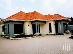 Kyanjja  House In Tarmacked Neighbourhood On Sell