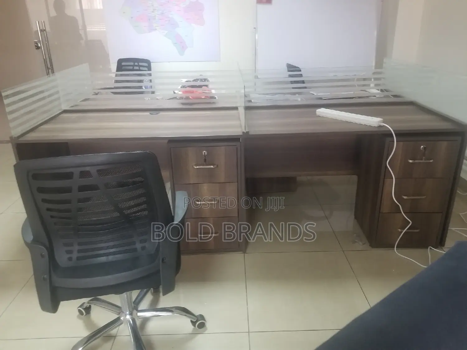 4 Seater Work Station