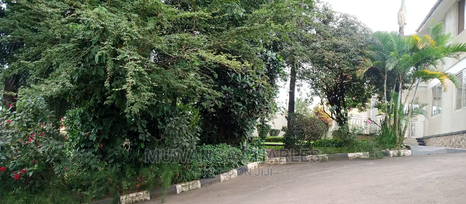 4bdrm Duplex in Fs Properties Ltd, Central Division for Sale
