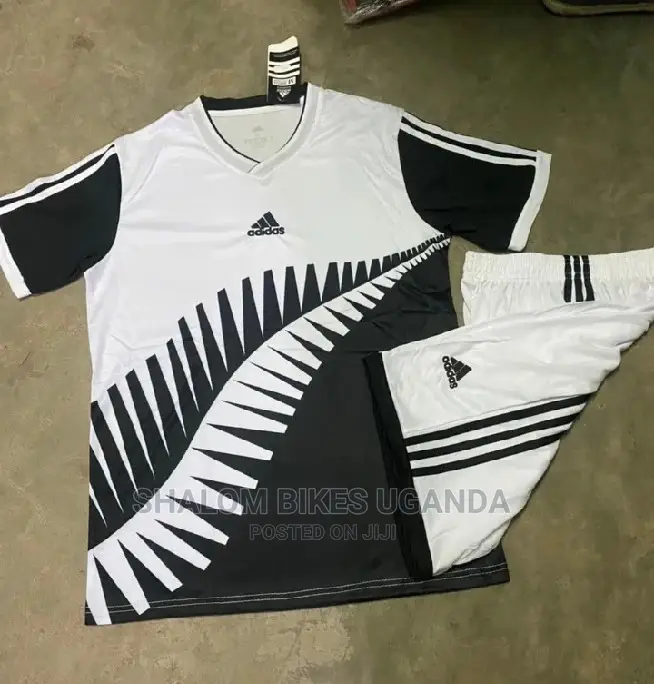 Plain Jerseys and Club Jerseys