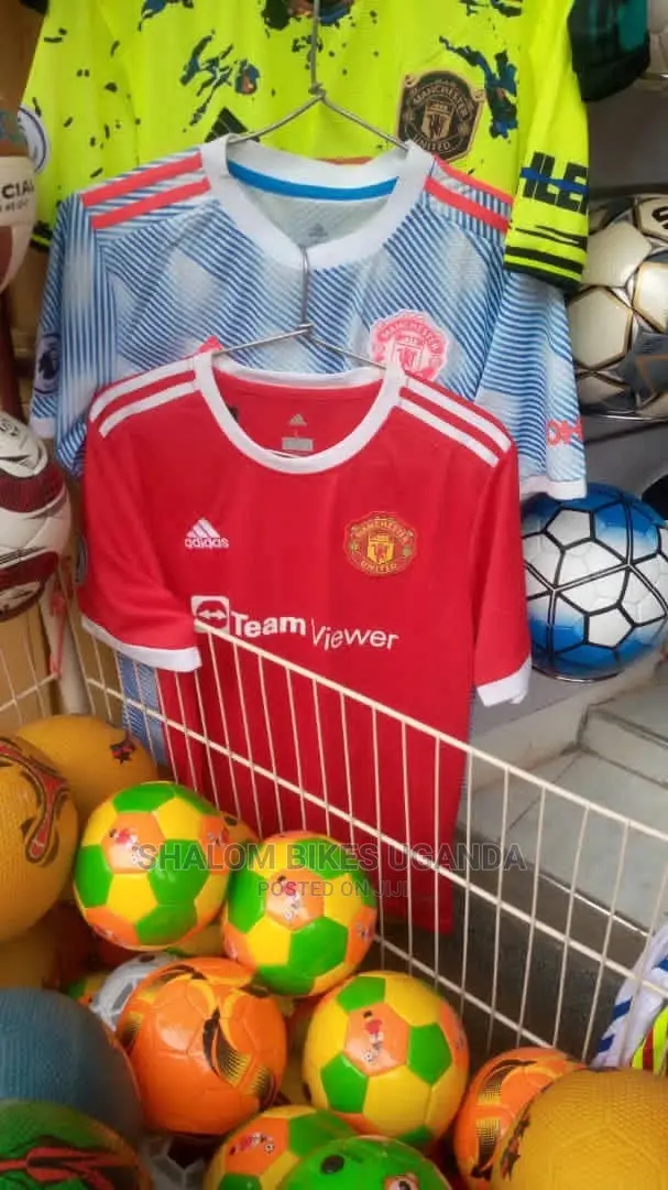 Plain Jerseys and Club Jerseys