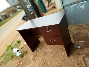 Etimo Office Table