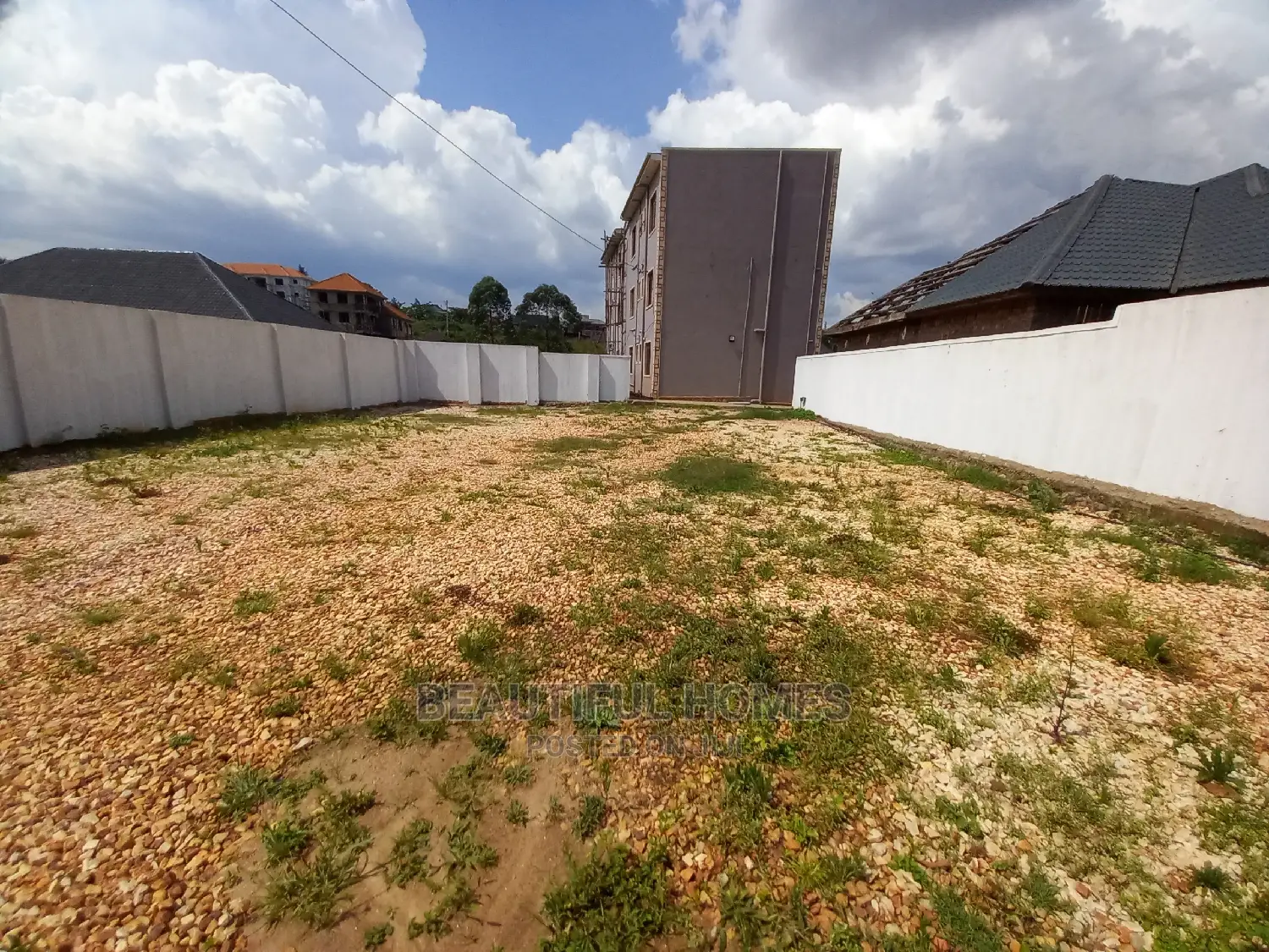 Furnished 2bdrm Block of Flats in Kira for Sale