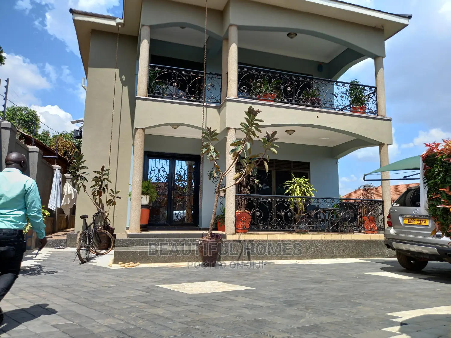 Furnished 5bdrm Mansion in Kisaasi, Nakawa for Sale