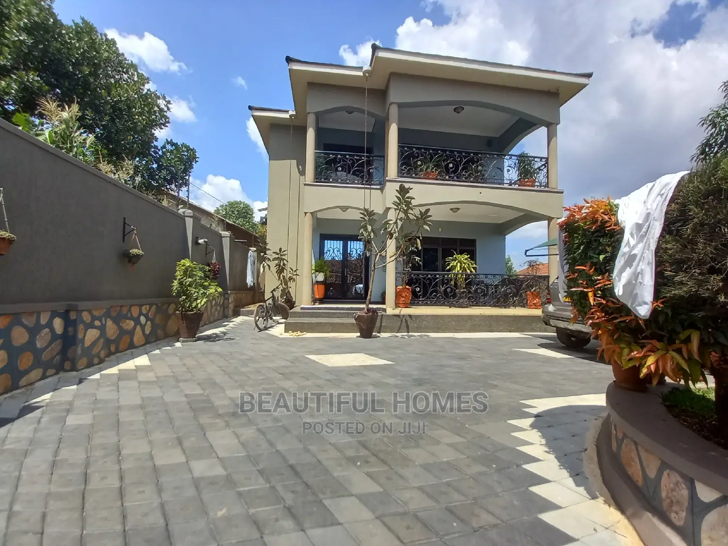 Furnished 5bdrm House in Kisaasi, Nakawa for Sale