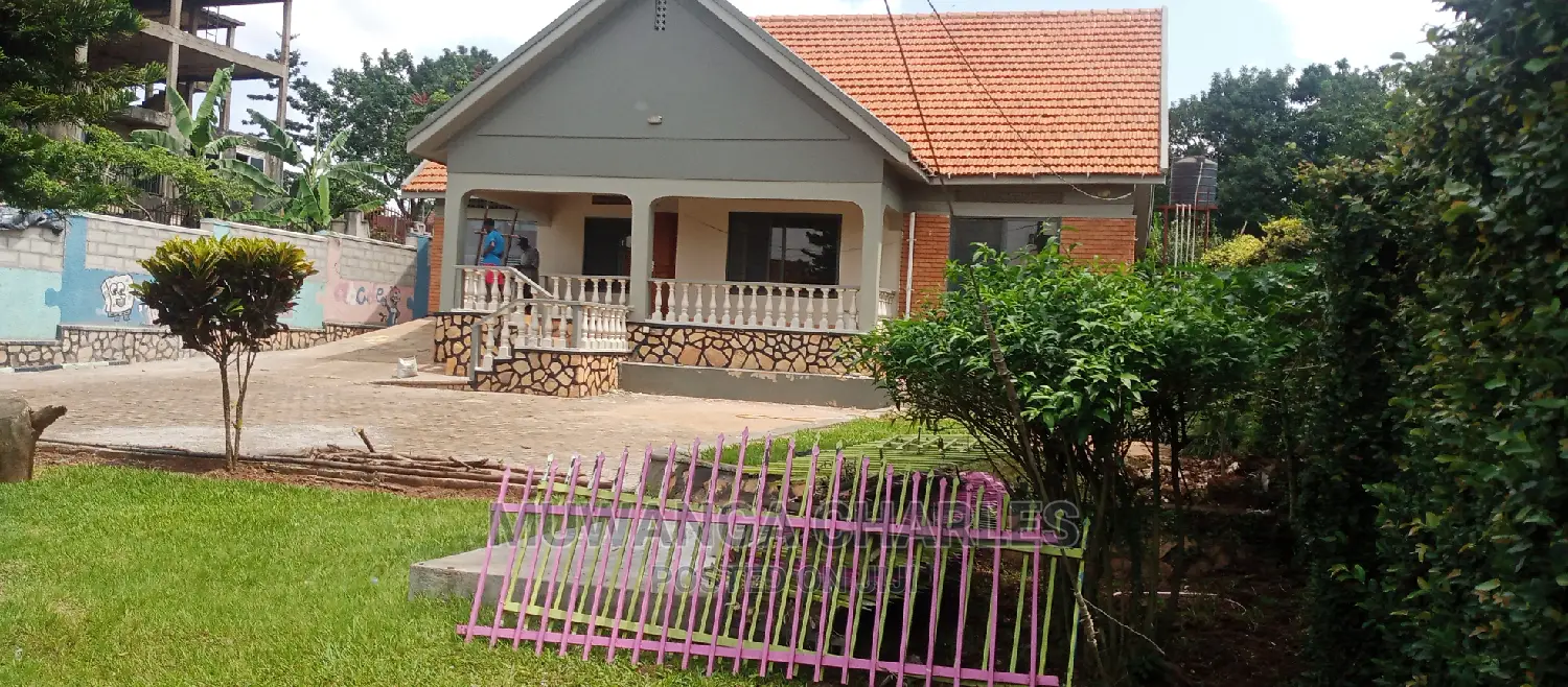 3bdrm Bungalow in Fs Properties Ltd, Central Division for Rent