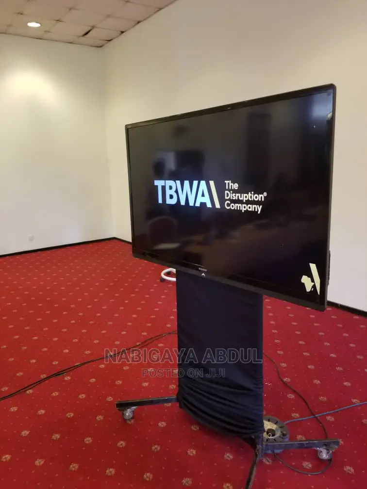 Screens and Projectors for Hire From Pressmedia City