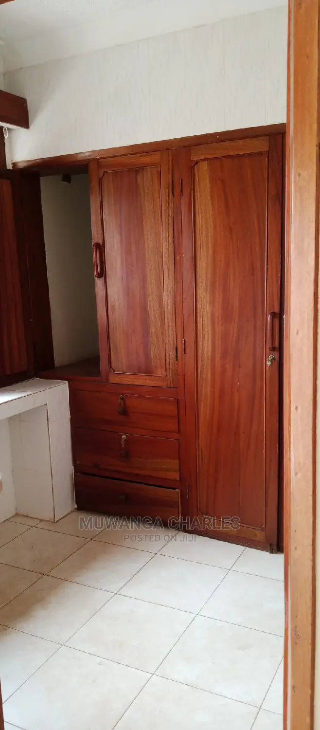 5bdrm Duplex in Fs Properties Ltd, Central Division for Rent