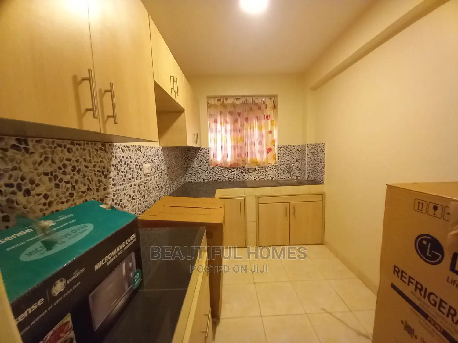 Furnished 3bdrm Condo in Kisaasi, Central Division for Sale