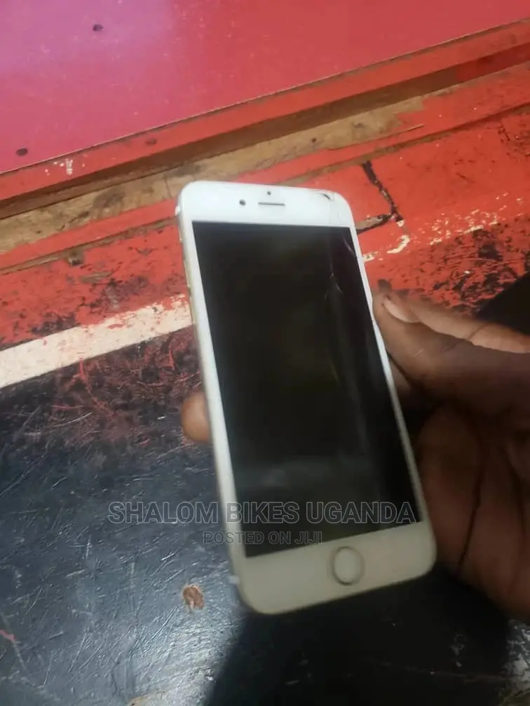 Apple iPhone 6 16 GB Gray