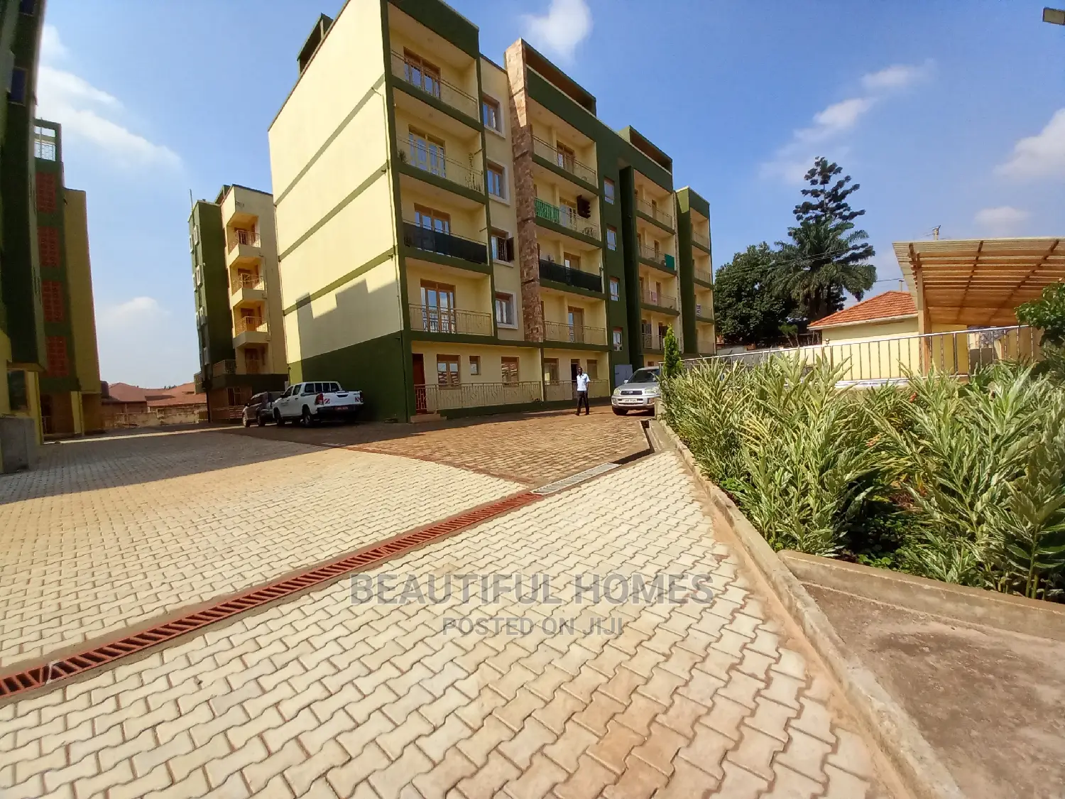 Furnished 2bdrm Condo in Bukoto, Central Division for Sale