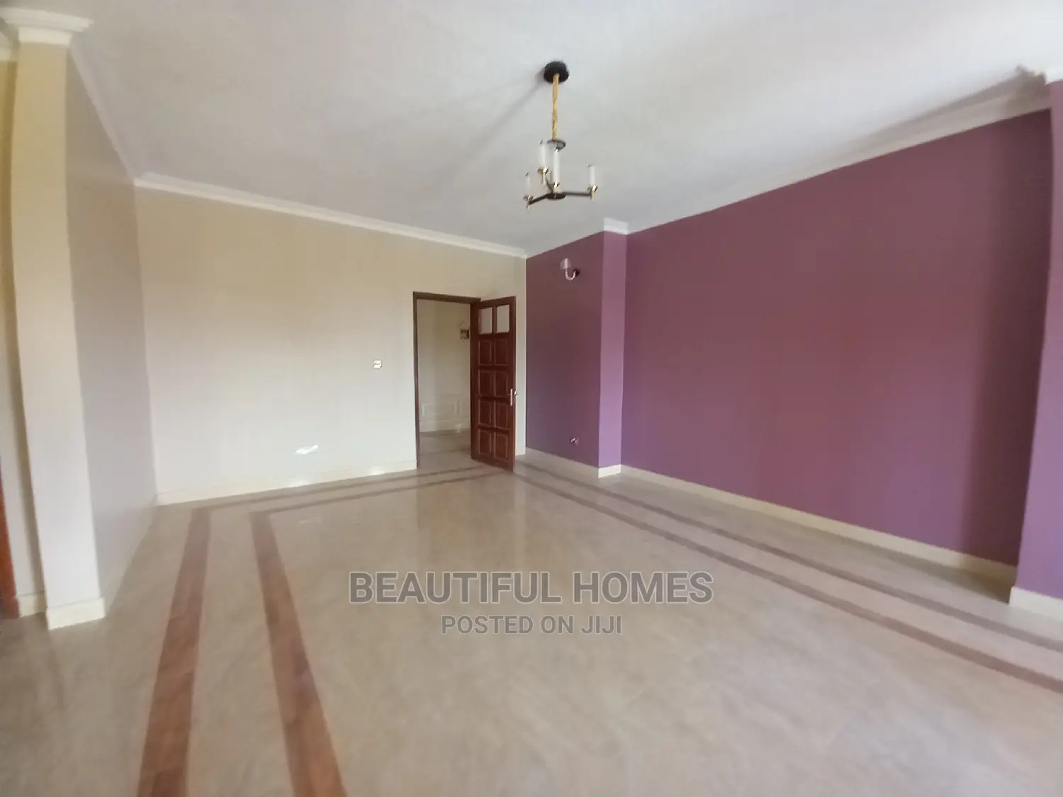 Furnished 6bdrm Mansion in Kira Tarmacked, Central Division for Sale
