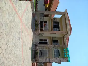 Furnished 6bdrm Mansion in Kira Tarmacked, Central Division for Sale