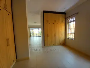 Furnished 6bdrm Mansion in Minister'S Village, Kira for Sale