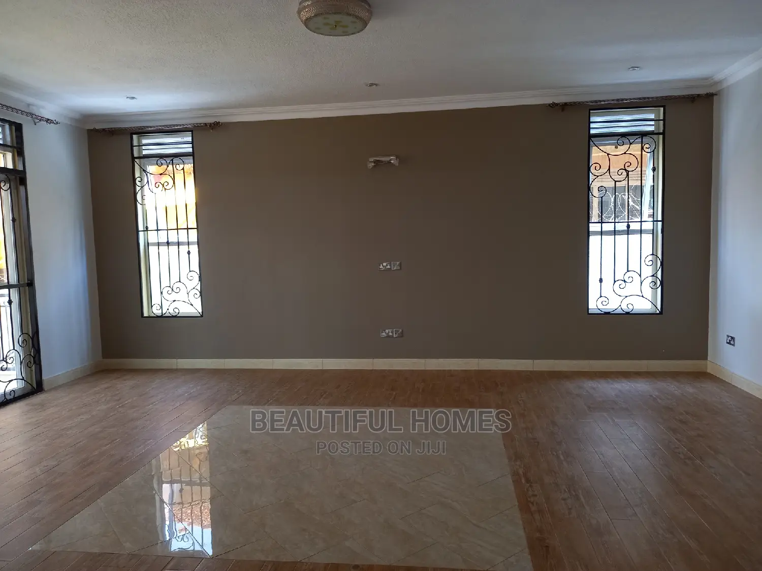 Furnished 6bdrm Mansion in Kira First Class for Sale