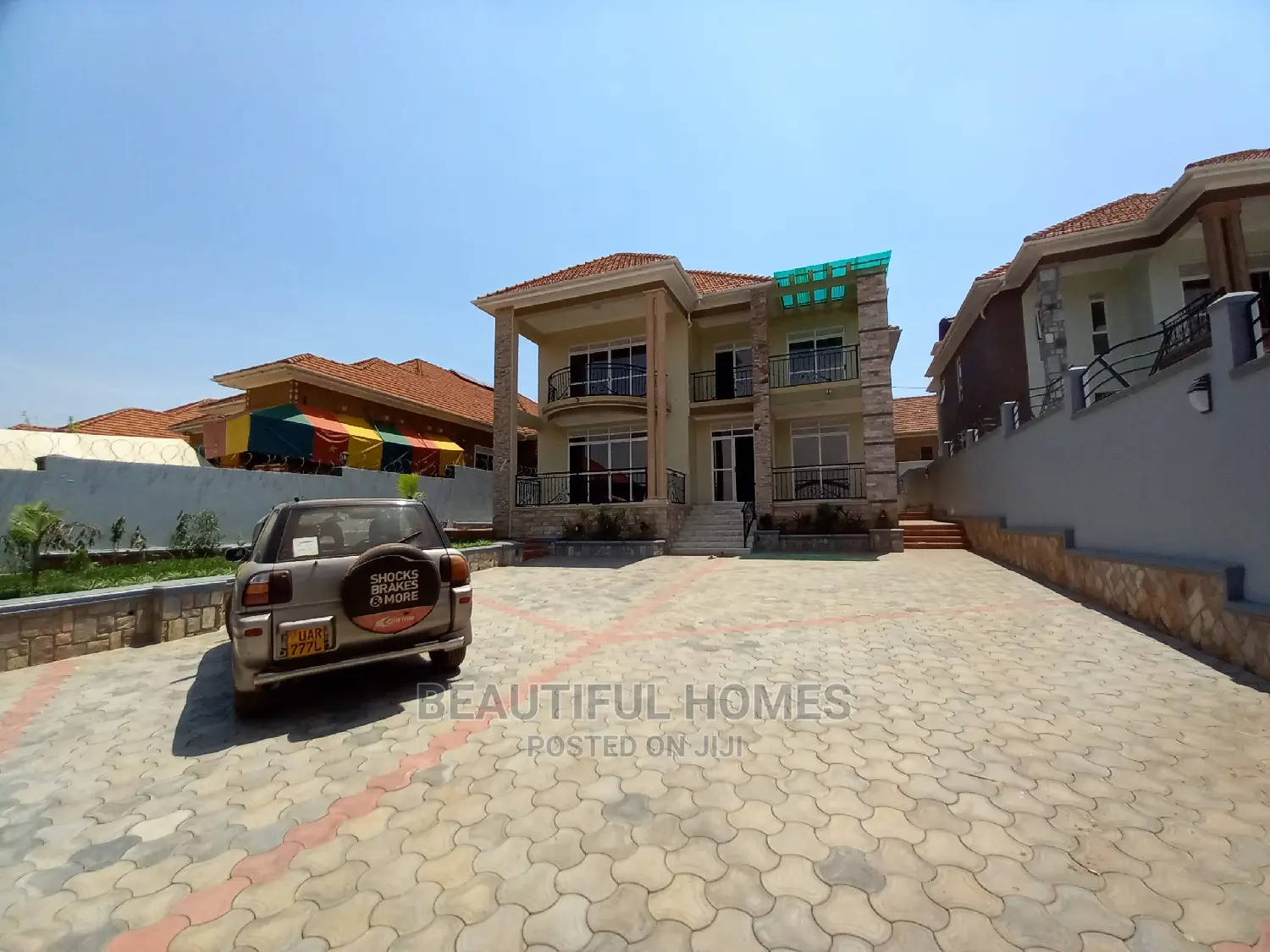 Furnished 6bdrm Mansion in Kira First Class for Sale