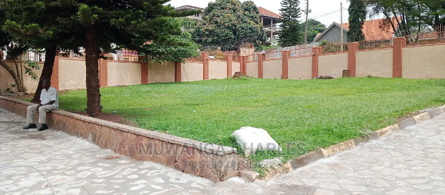 5bdrm Duplex in Fs Properties Ltd, Central Division for Rent