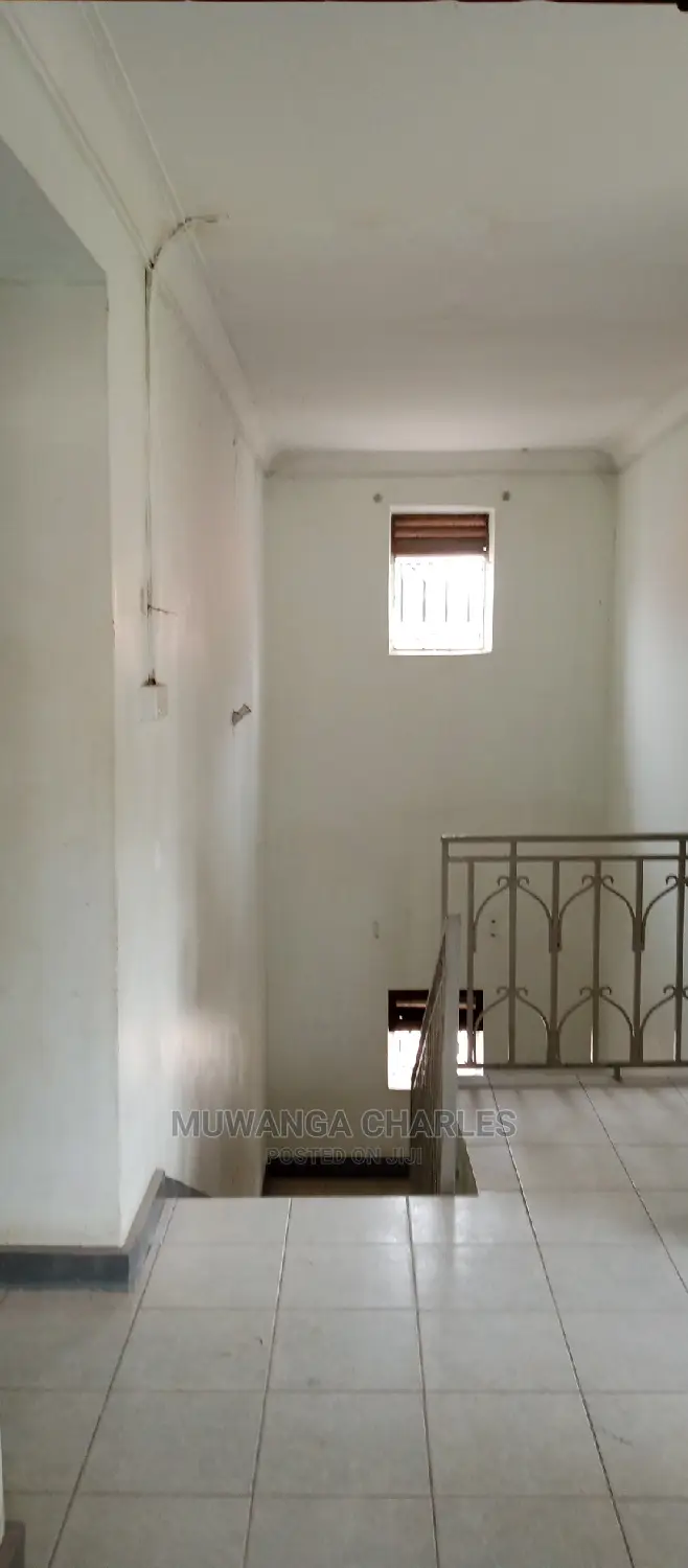 5bdrm Duplex in Fs Properties Ltd, Central Division for Rent