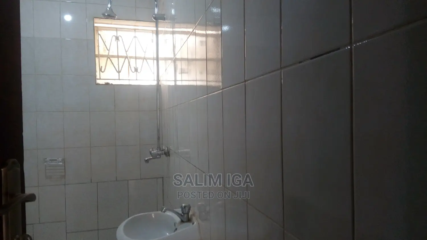 4bdrm Bungalow in Kololo Property, Central Division for Rent