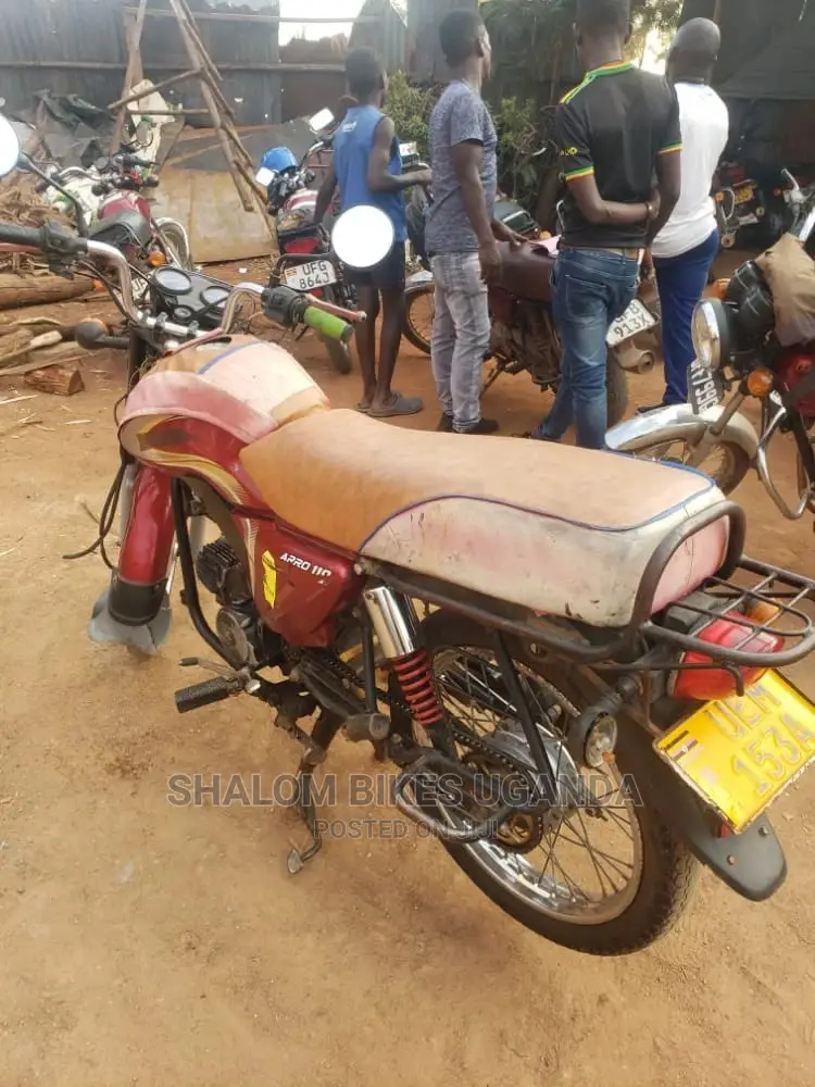 Mahindra Mojo 2019 Red