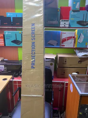 Tripod Projector Screen 200 by 200