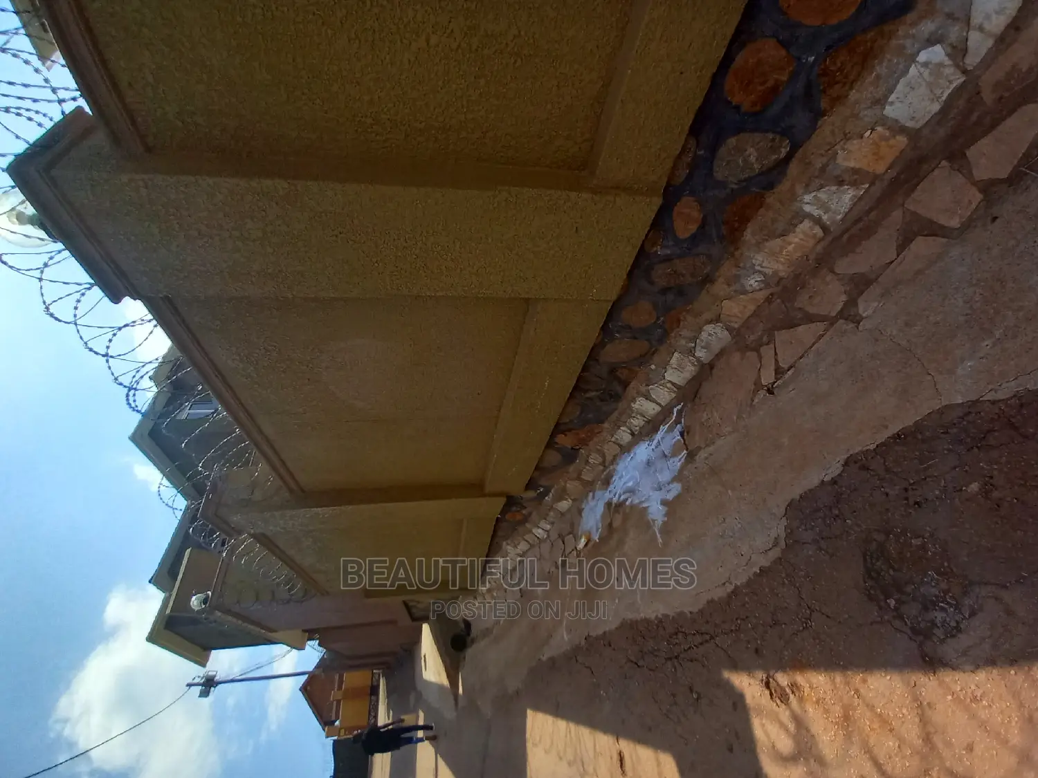 Furnished 2bdrm Apartment in Kisaasi, Nakawa for Sale