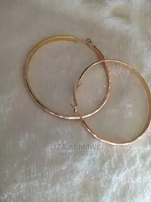 Quality Round Danglers Available