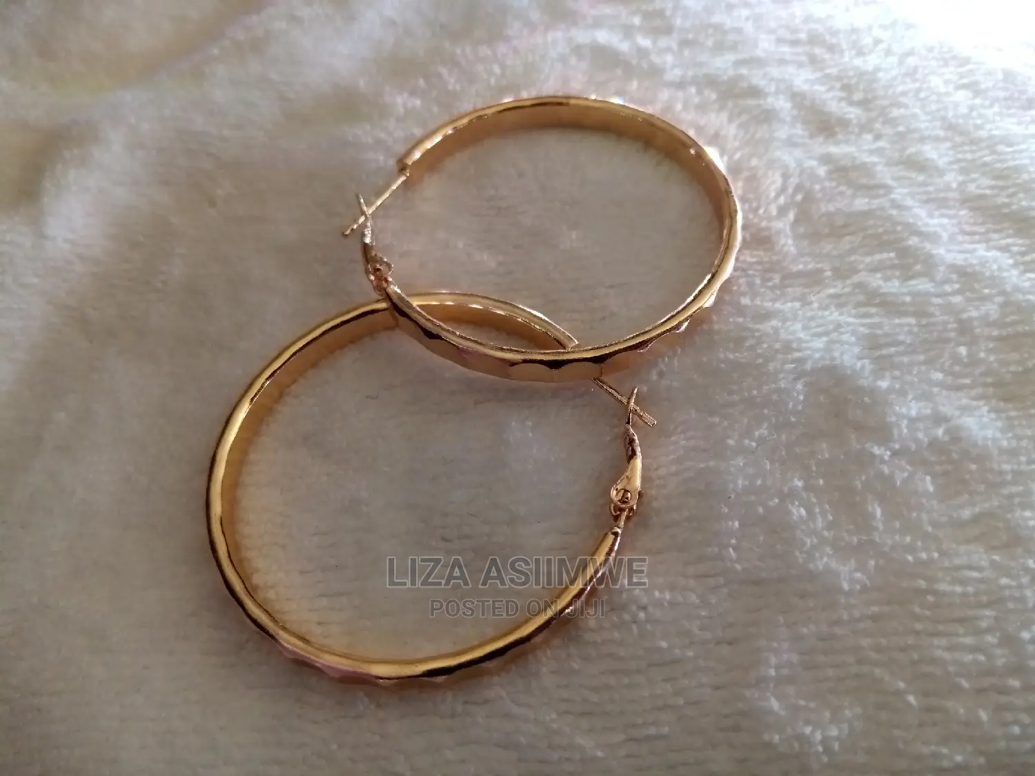Quality and Unique Round Danglers Available