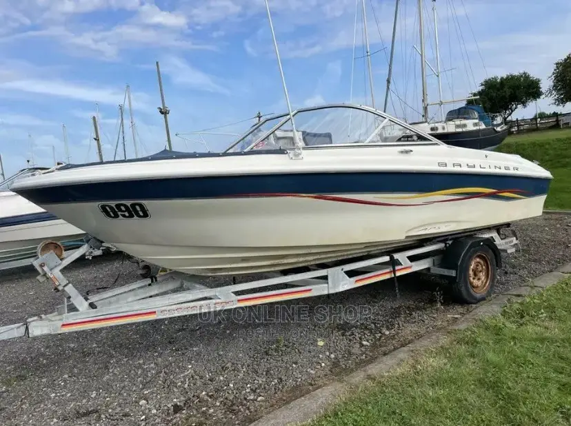 Bayliner Capri 19ft Speed Boat