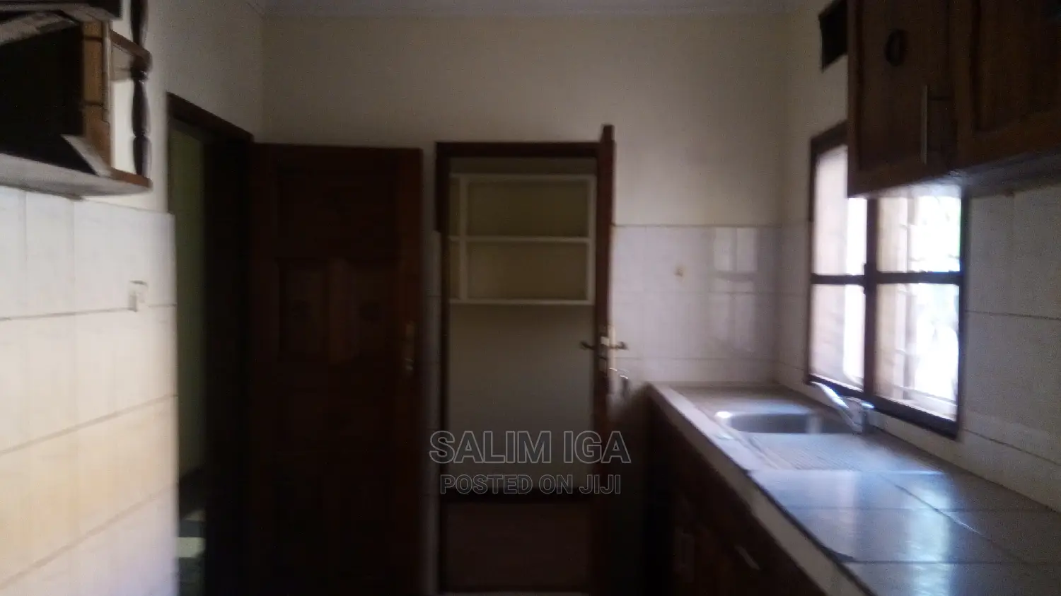 6bdrm Bungalow in Kololo Property, Central Division for Rent