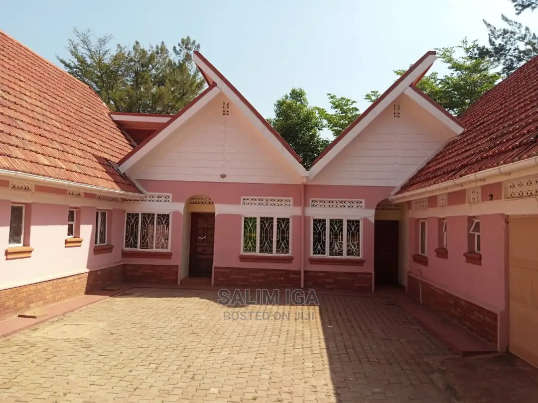 6bdrm Bungalow in Kololo Property, Central Division for Rent