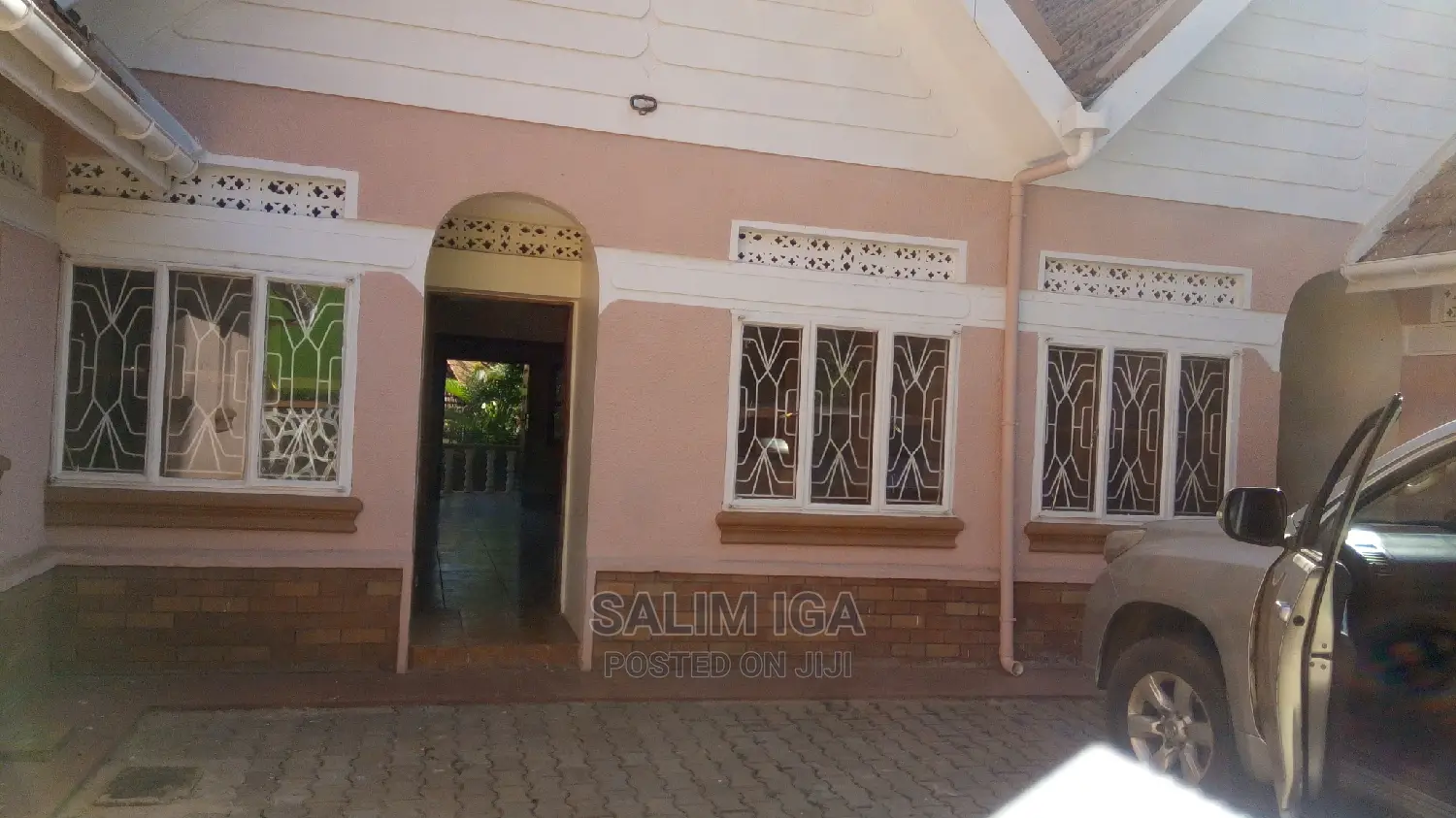 6bdrm Bungalow in Kololo Property, Central Division for Rent