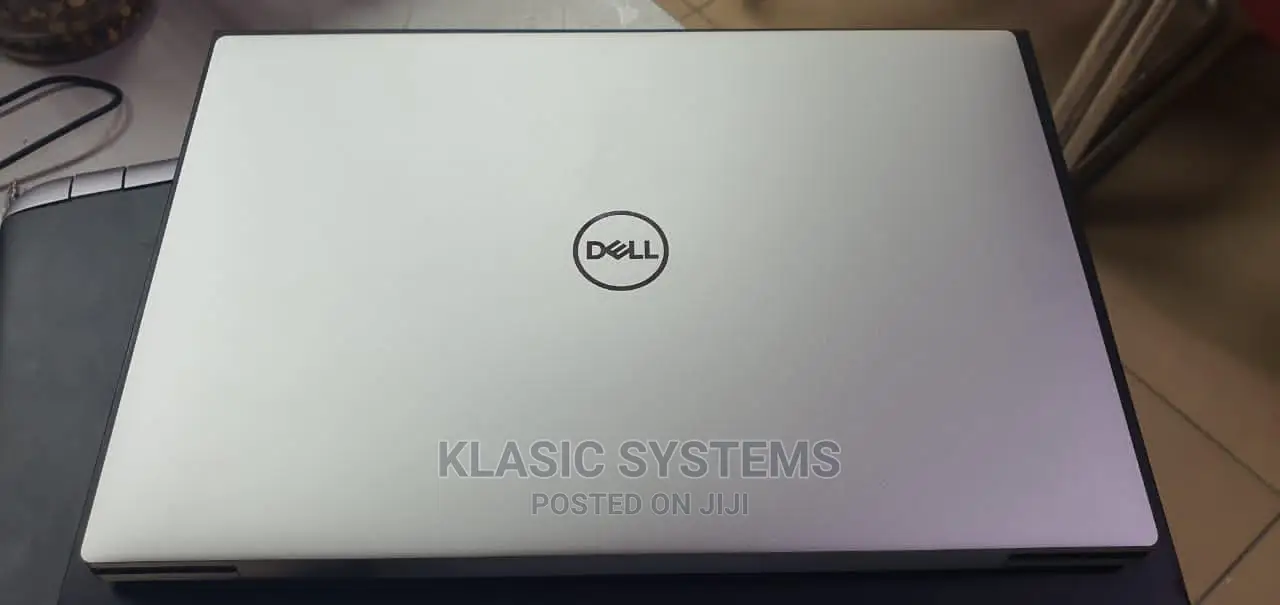 New Laptop Dell 16GB Intel Core I7 1T