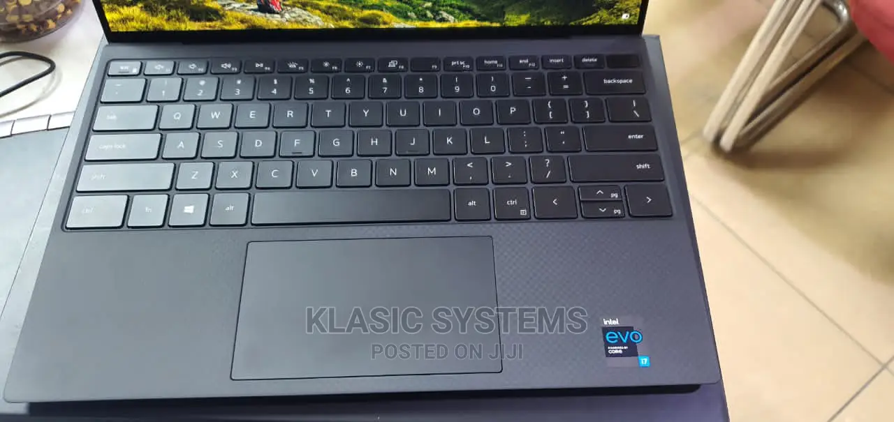New Laptop Dell 16GB Intel Core I7 1T