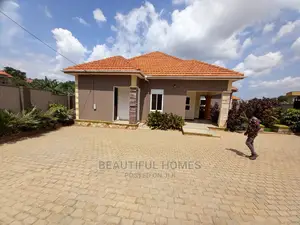 Furnished 4bdrm House in Kira Tarmacked for Sale