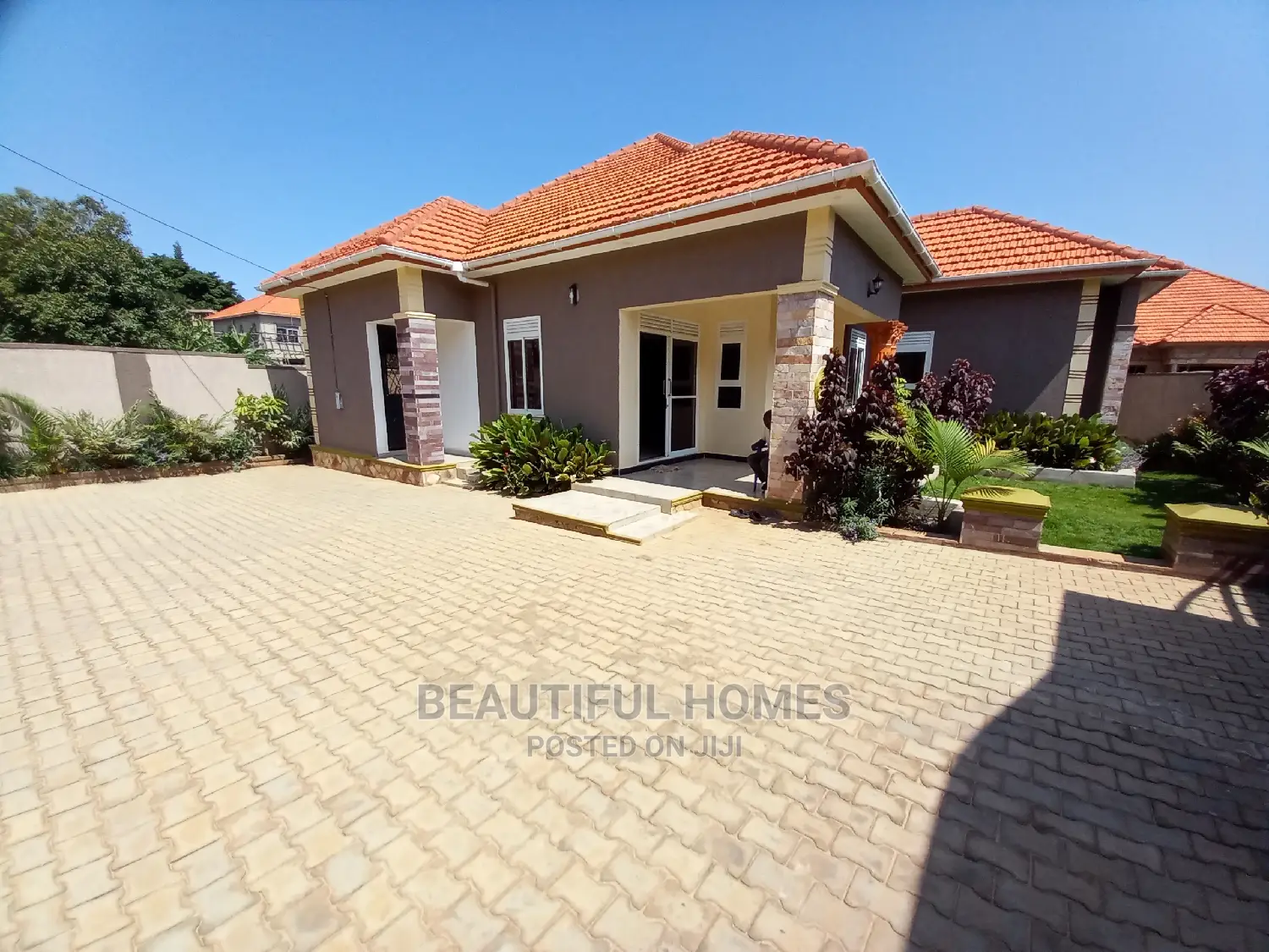 Furnished 4bdrm House in Kira Corporate for Sale